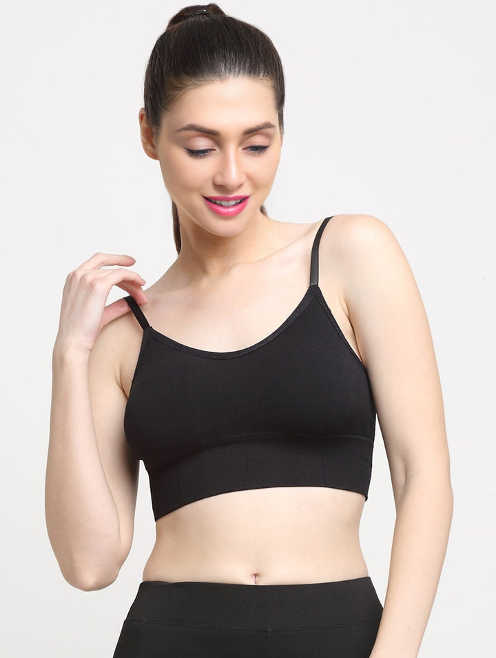 Rust Padded & Non Wired Dry Fit Solid Workout BraForget discomfort and restriction - the Rust Non-Padded &amp; Non-Wired Dry Fit Solid Workout Bra sets you free during exercise. This innovative sports bra features:Wired Dry Fit Solid Workout Bra