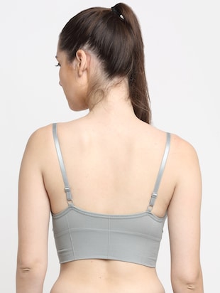 Rust Padded & Non Wired Dry Fit Solid Workout BraForget discomfort and restriction - the Rust Non-Padded &amp; Non-Wired Dry Fit Solid Workout Bra sets you free during exercise. This innovative sports bra features:Wired Dry Fit Solid Workout Bra
